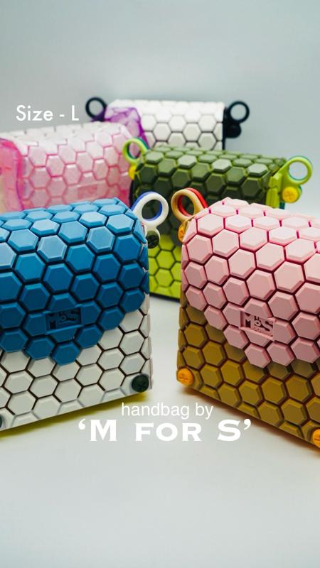 M for S Handbag - Size L - Honeycomb