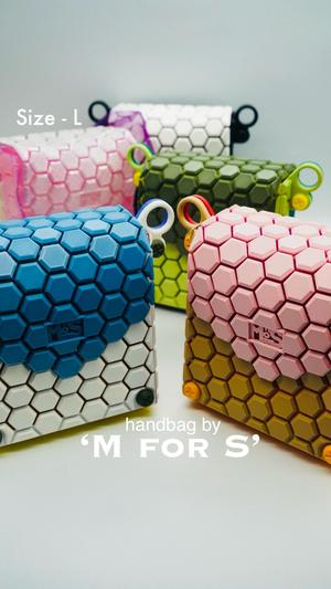 M for S Handbag - Size L - Honeycomb