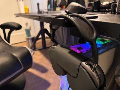 Airpod Max headphone holder   