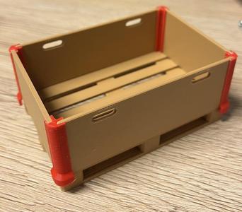 Pallet with frame