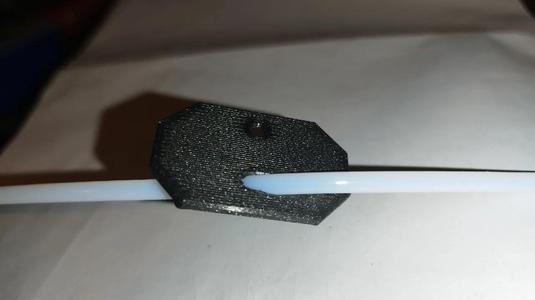top-plug-edge_PTFE   