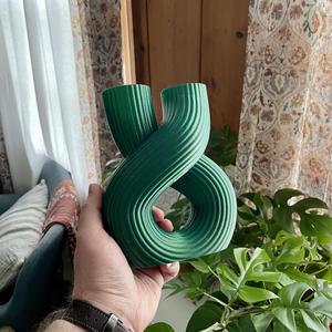 The Infinity Vase