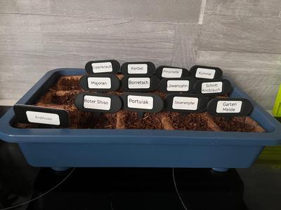 Seeding or plant signs