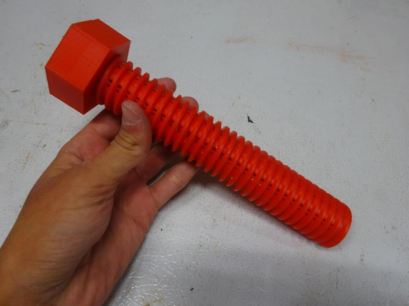 Screw Pencil Holder with Screwable Lid
