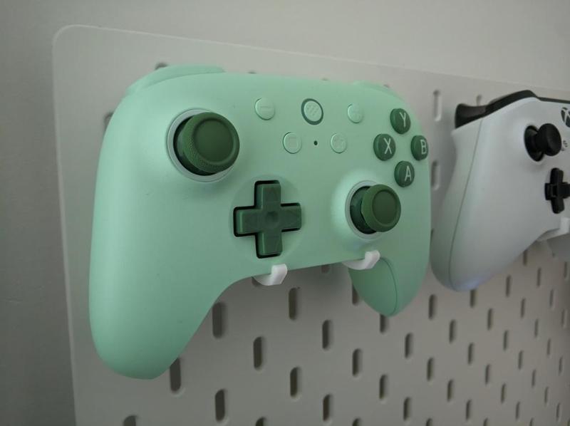8BitDo Ultimate 2C IKEA Skadis