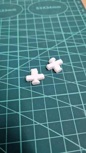 Multiboard flat T-Bolt with keyhole peg