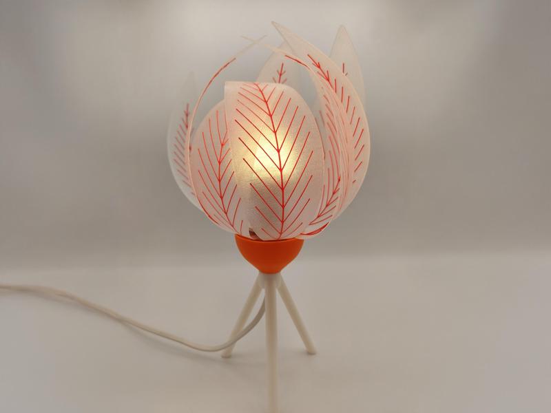 Flora - Nature-inspired LED Table Lamp