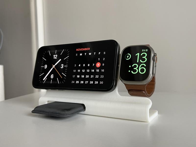 The Minimalist - Wireless Charger for Apple Products