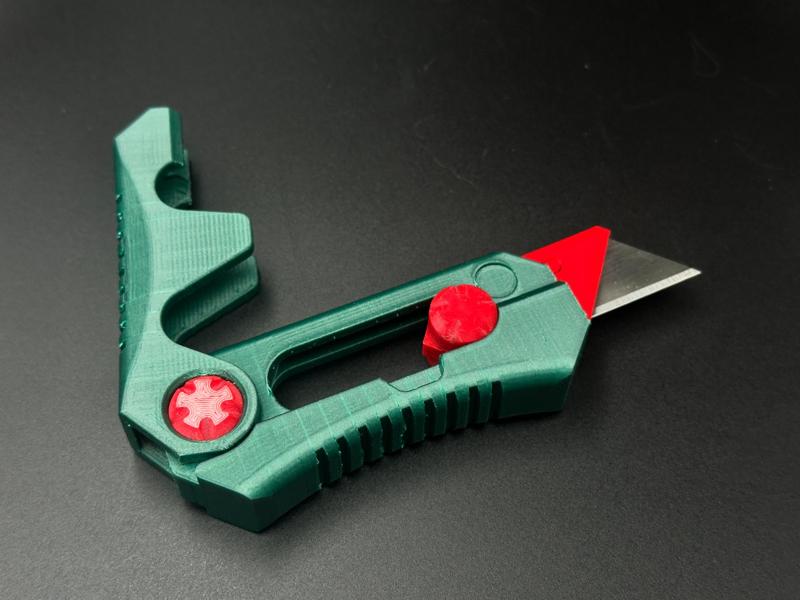 Heavy duty Utility knife design 