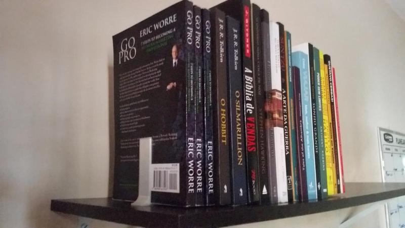 Simple Book Stand