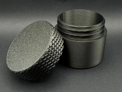 Screw-top jar with ribbed lid