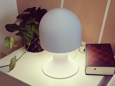 Minimalist Table Lamp – Model "Dome"