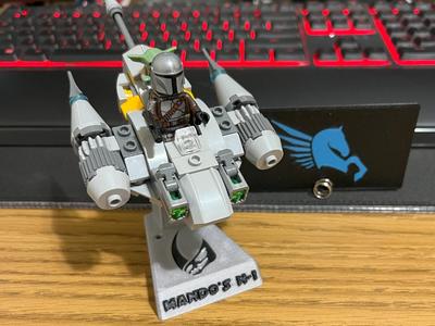 Legos Mando's N-1 Stand