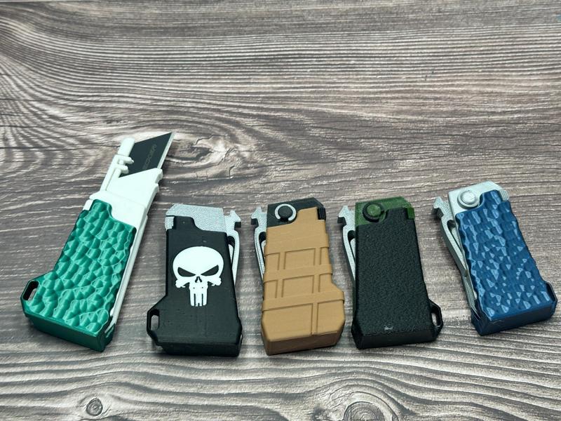 Folding Utility Knife–Interchangeable Shell System