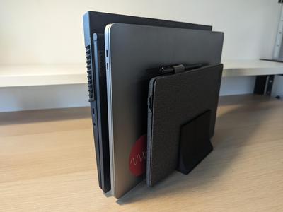 Triple vertical computer holder (Legion i3, MacBook, Tablet)