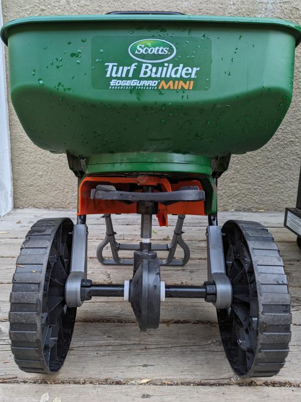 Scotts Edgeguard Mini Spreader Lift Kit