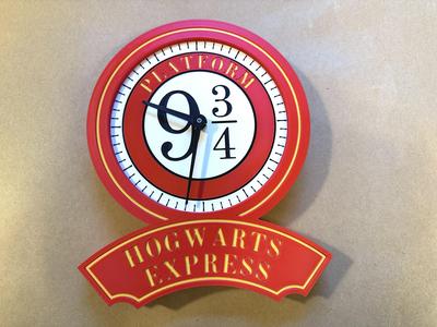 Hogwarts Express 9 ¾ Train Station Clock