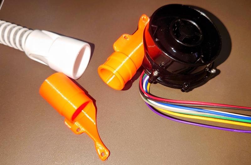 CPAP hose adapter