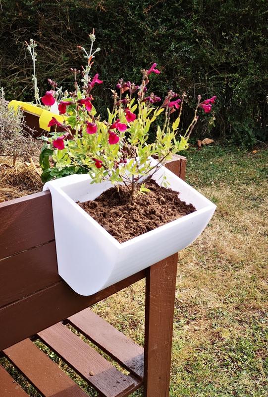 Hanging planter, Window box