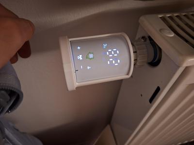 Arresting case for the battery cap of the Tuya Smart Thermostatic Head