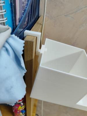 Hanging Cup