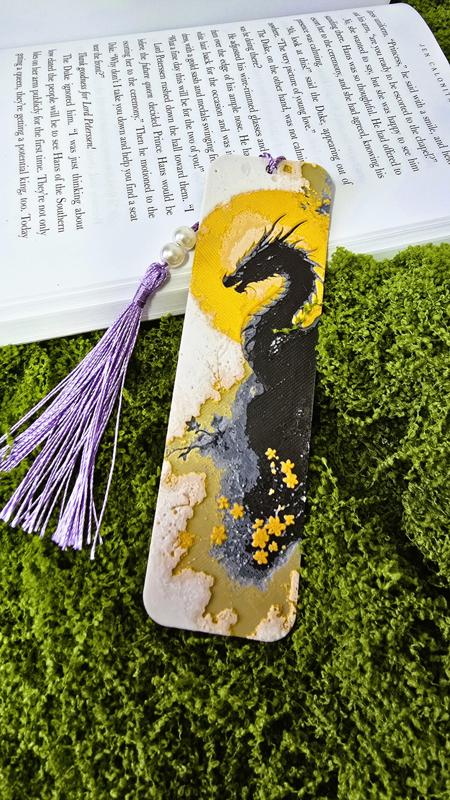 Dragon of the Golden Hollow – 4 Color Swap Edition