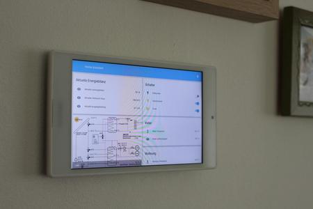 Universal and Invisible Tablet / Phone Wall Mount