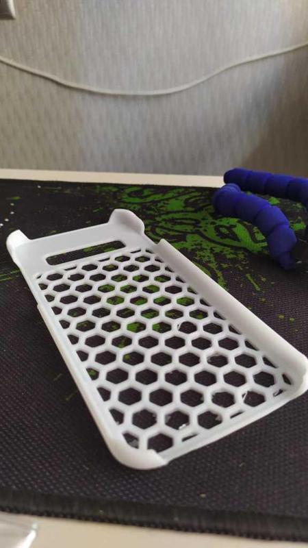 Samsung galaxy s10+ honeycomb case