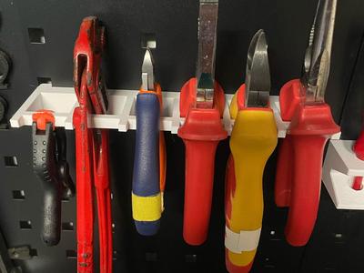 Square Perforated Panel / Güde Pliers Holder