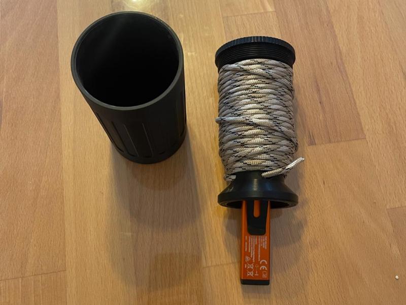 Paracord Spoolbox + Extra Storage Place