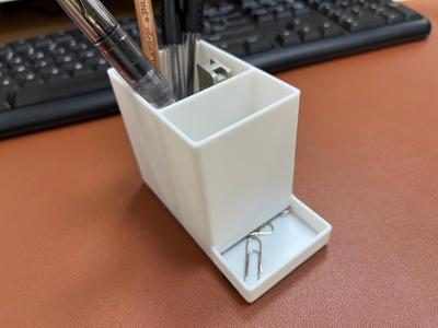 笔筒pen container