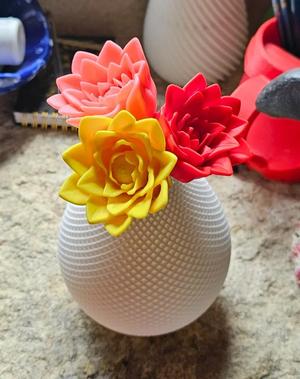 Flower with stems 10, 15 and 20 cms – Fleur avec tiges de longueur 10, 15 et 20 cms.