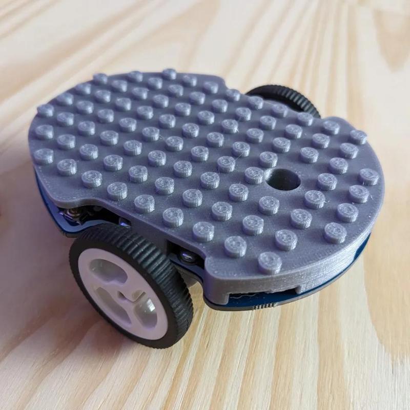 Bumpers en couleur et coque LEGO pour Eliobot (ancienne version)