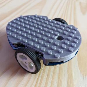 Bumpers en couleur et coque LEGO pour Eliobot (ancienne version)