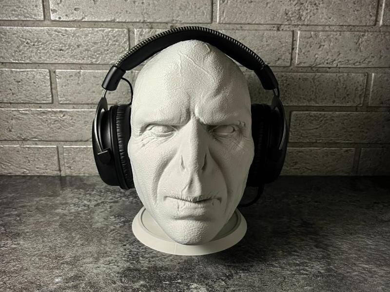 Headphone Stand – Lord Voldemort bust