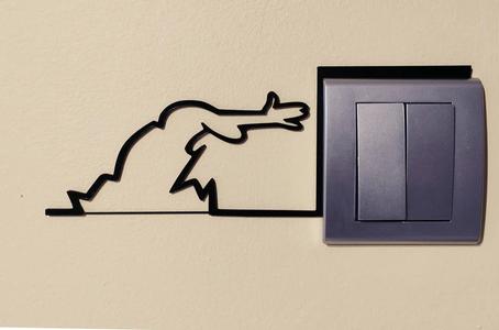 Funny Light Switch Gadget – La Linea Balum 27