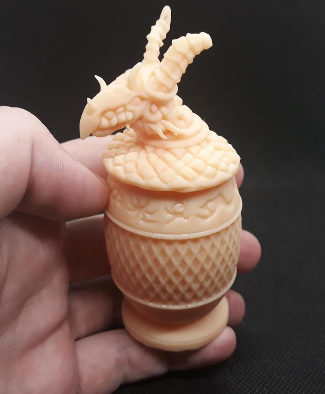 Dragon urn vase