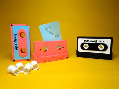 RetroStash – A Lockable Retro Cassette Container