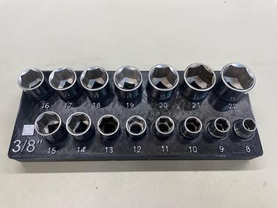 socket holder 8-22 metric, 3/8" drive ratchet, gridfinity
