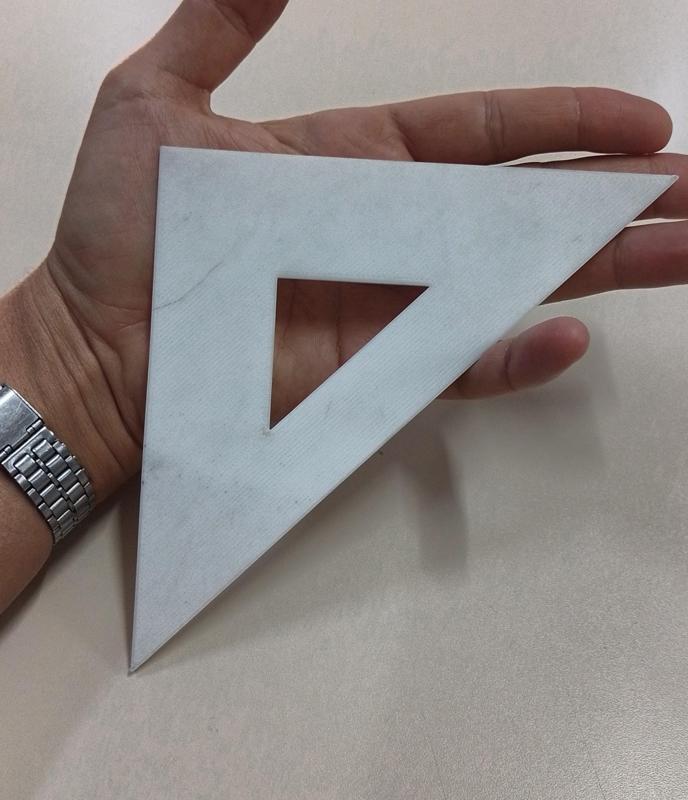 Esquadro 45/45 para desenho técnico