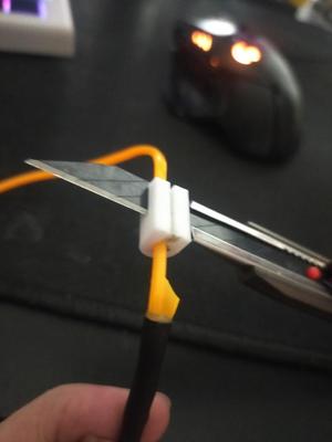 el wire edge cut guide  