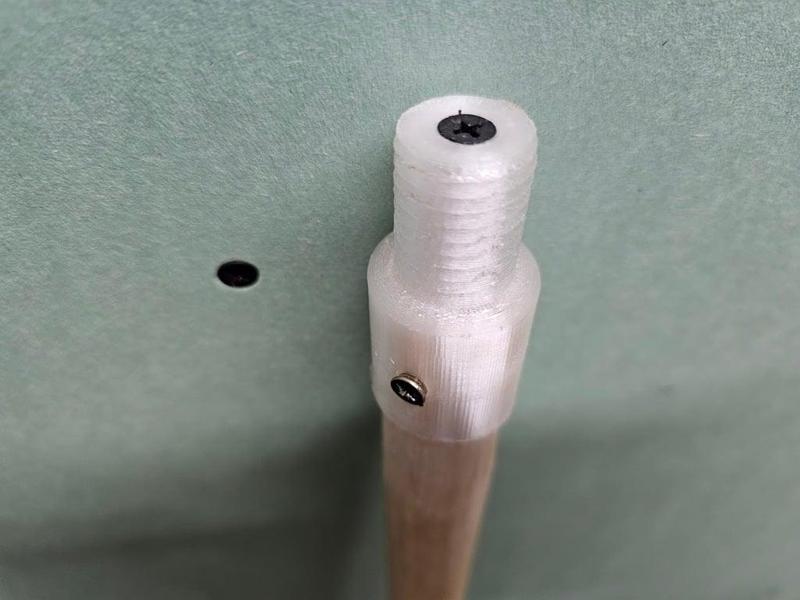 Thread for a mop, brush, roller... Attachment to the stick handle.