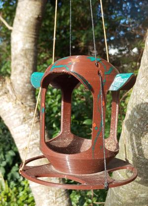 Bird feeder