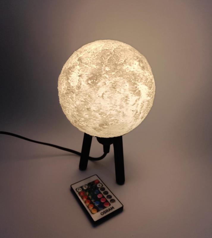 Hybrid Hanging/Desk Venus Lamp