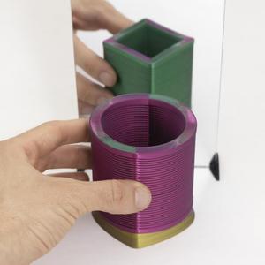 Ambiguous Springo // Circle to Square Ambiguous Cylinder Illusion