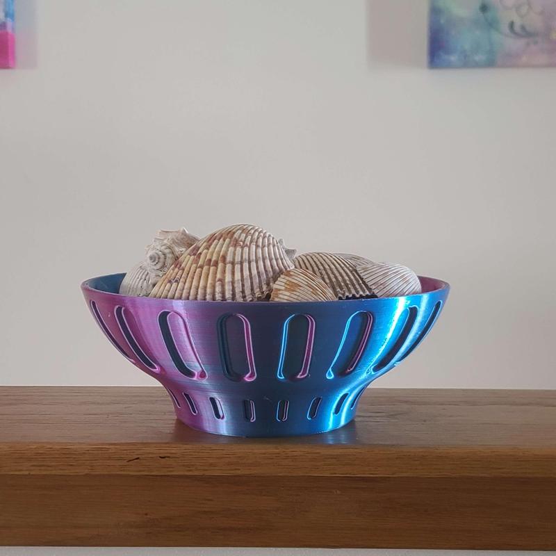 High Poly Decorative Bowl - Groove Vessel
