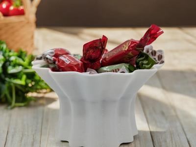 Elegant Decorative Centerpiece: Versatile Design