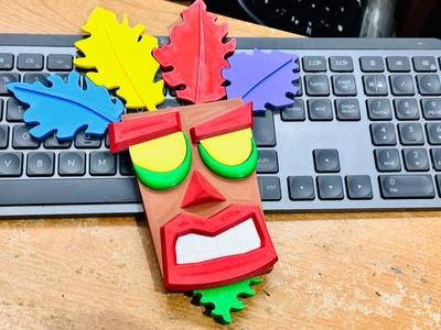 Crash Bandicoot - Aku Aku Mask - Desk Prop