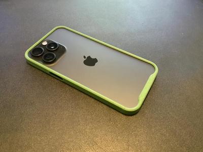 iPhone 15 Pro Max Minimalist Case