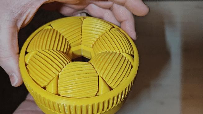 Mechanical Dice Box Storage